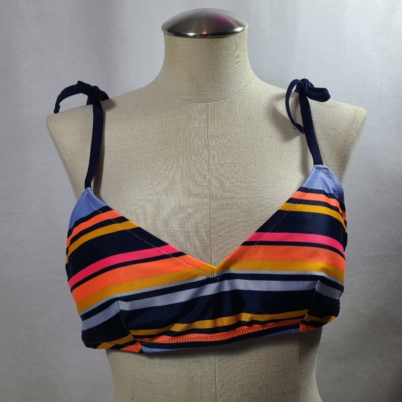 AERIE swim top- New with tags- Size Large - Picture 1 of 4
